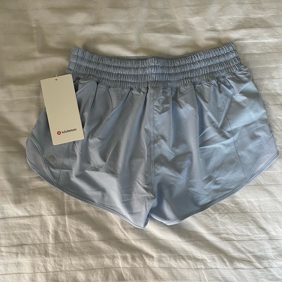NWT lululemon blue linen hotty hot shorts high rise 2.5” - Picture 2 of 4